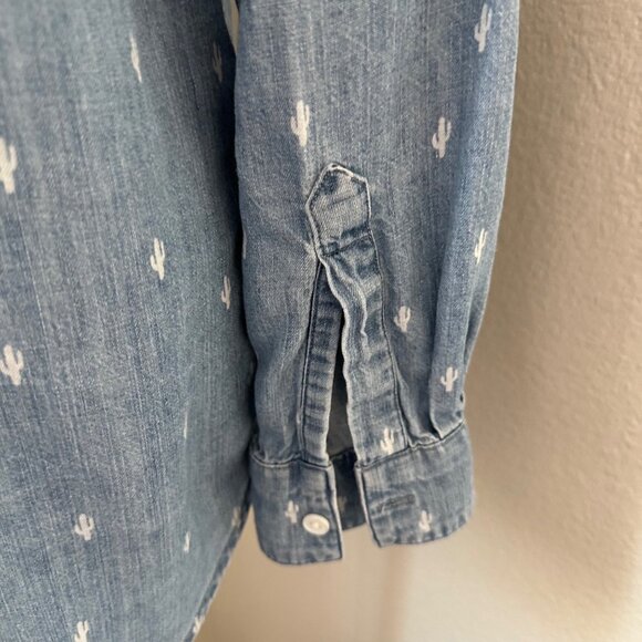 Rails Carter Denim Cactus Graphic Print Button Up Shirttail Hem Long Sleeve Line - Picture 8 of 11